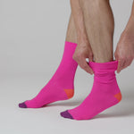 Load and play video in Gallery viewer, 3 Pairs Men's Colourburst Cotton Socks - Crazy Contrast