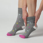 Charger et lire la vidéo dans la visionneuse de la Galerie, Lot de 3 paires de chaussettes en coton pour femme - Motif cœur