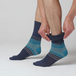 Load and play video in Gallery viewer, 3 Pairs Men's Cotton Socks - Modern Flash