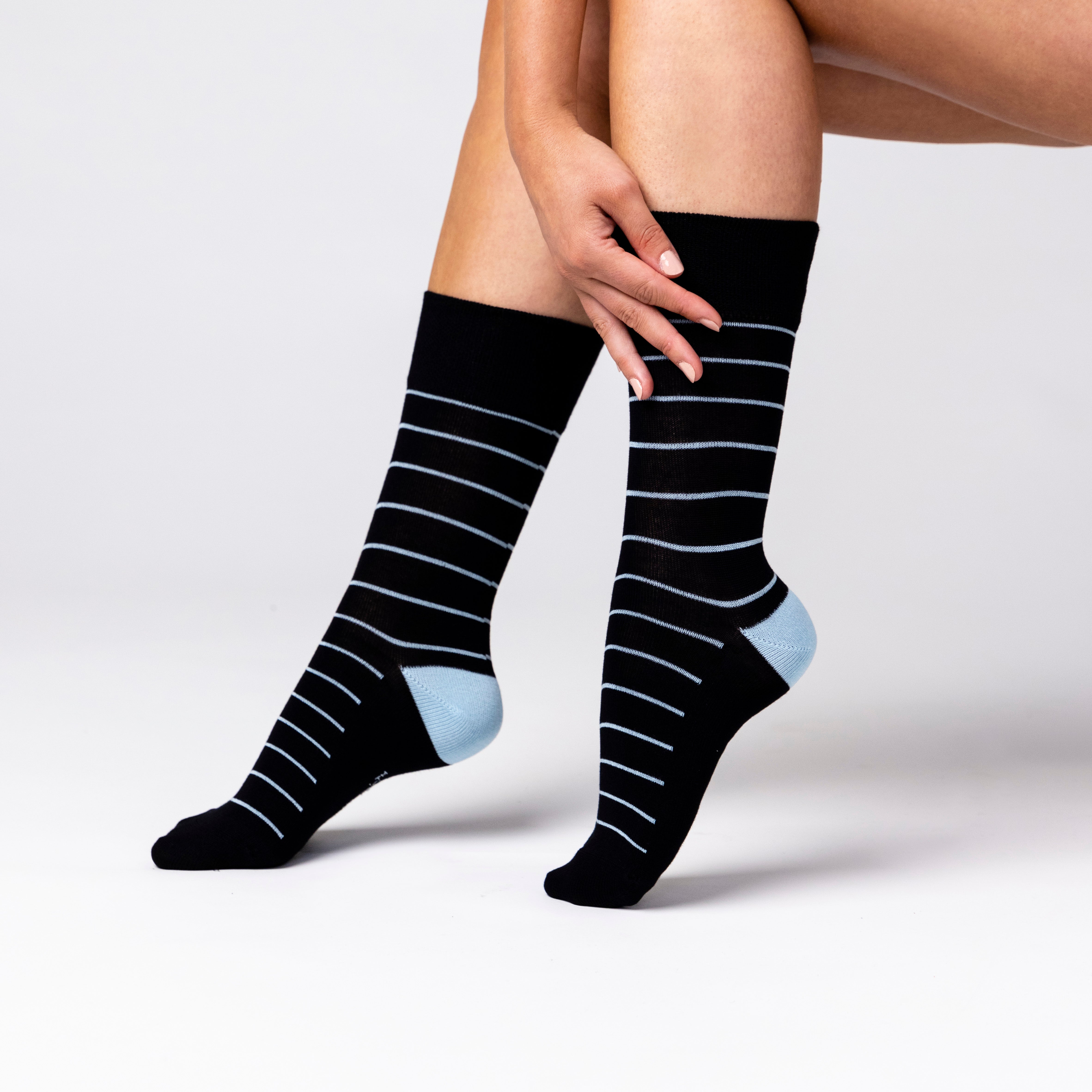 6 Pairs Ladies Bamboo Socks - Minimal Stripe