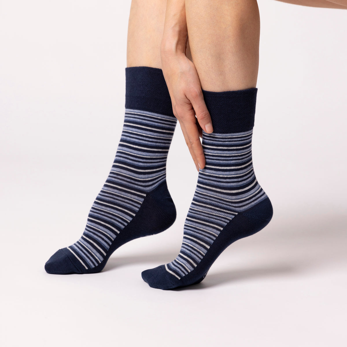 6 Pairs Ladies City Varied Stripe Cotton Socks - Navy