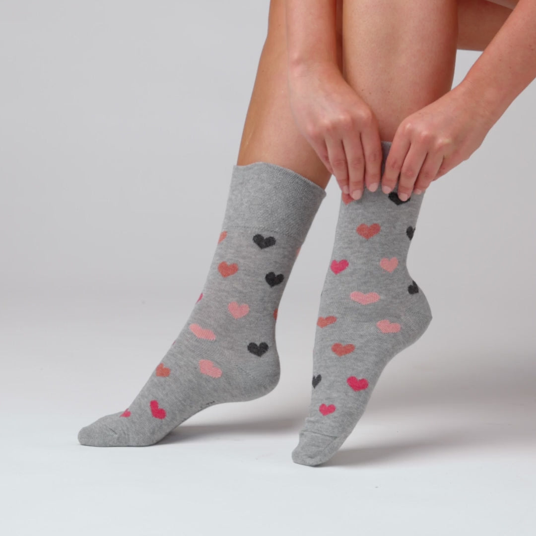 6 Pairs Ladies Cotton Socks - Queen Of Hearts