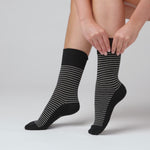 Load and play video in Gallery viewer, 6 Pairs Ladies Varsity Stripe Cotton Socks - Black
