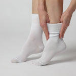 Load and play video in Gallery viewer, 6 Pairs Ladies Plain Cotton Socks - White
