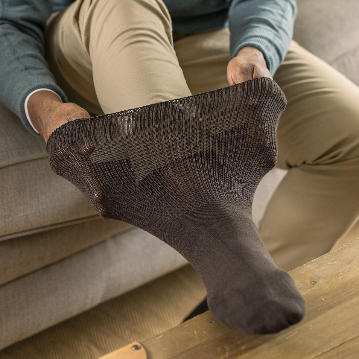 1 Pair Extra Wide Oedema Socks - Brown